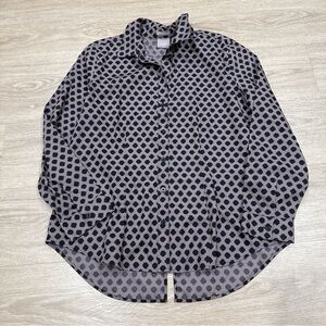 Chico's Black and Gray wrinkle resistant Button Down Shirt